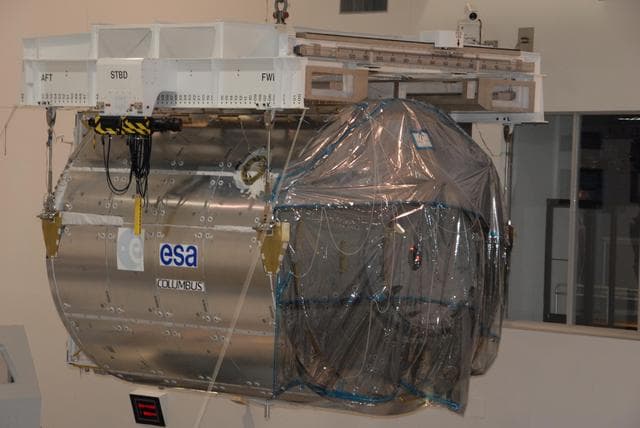 NASA image: KSC-07pd3020