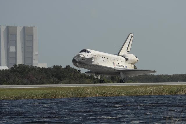 NASA image: KSC-07pd3152