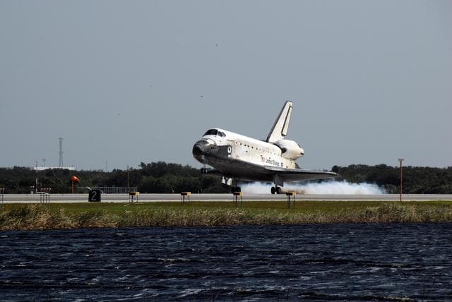 NASA image: KSC-07pd3155
