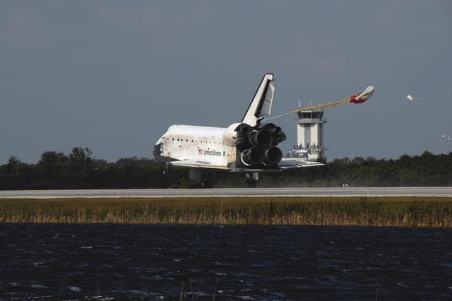 NASA image: KSC-07pd3157