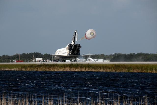 NASA image: KSC-07pd3158