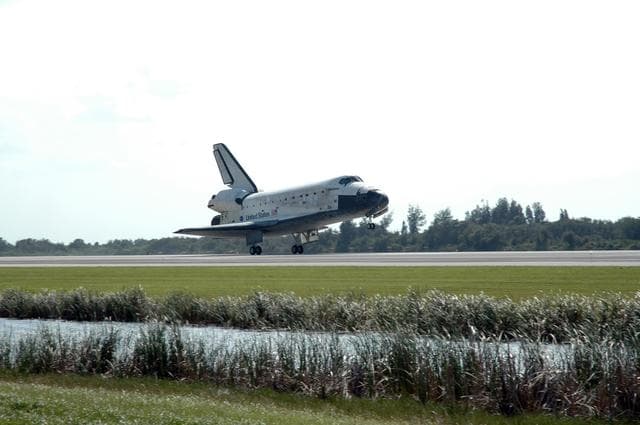 NASA image: KSC-07pd3166