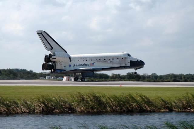 NASA image: KSC-07pd3167