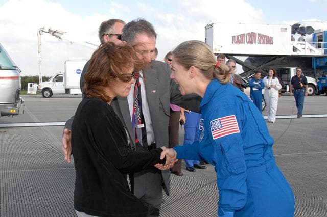 NASA image: KSC-07pd3177