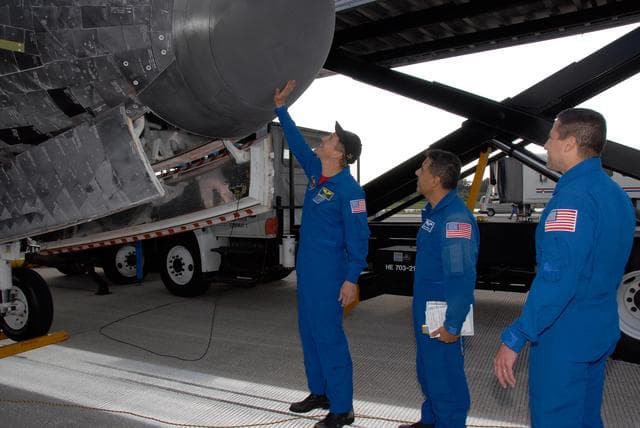 NASA image: KSC-07pd3183