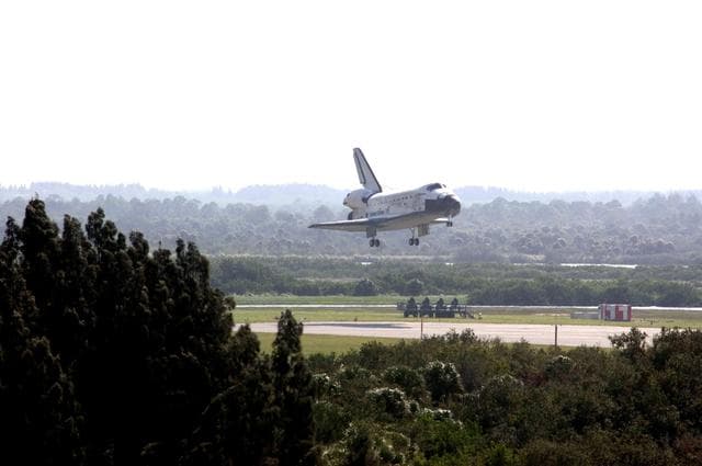 NASA image: KSC-07pd3202