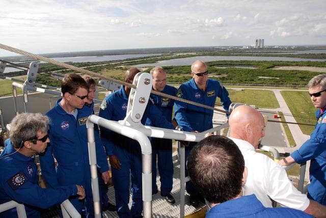 NASA image: KSC-07pd3385