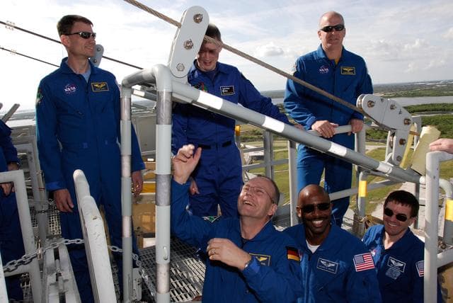 NASA image: KSC-07pd3387