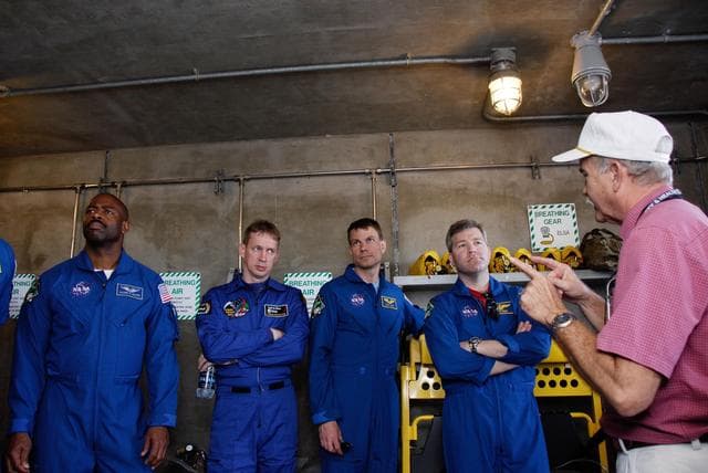 NASA image: KSC-07pd3398