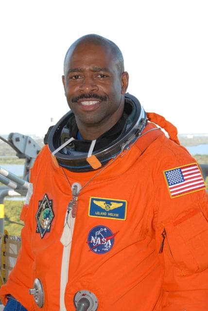 NASA image: KSC-07pd3420