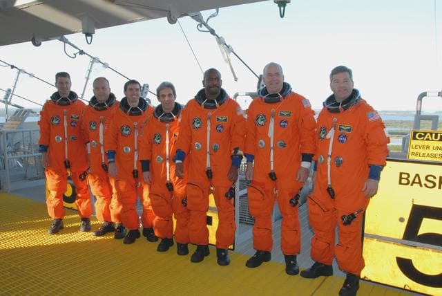 NASA image: KSC-07pd3422