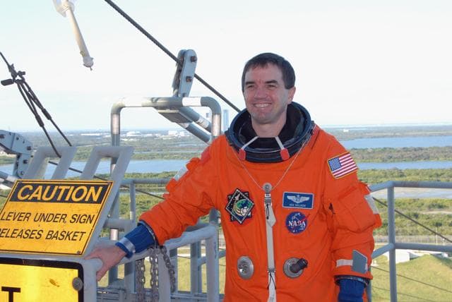 NASA image: KSC-07pd3426