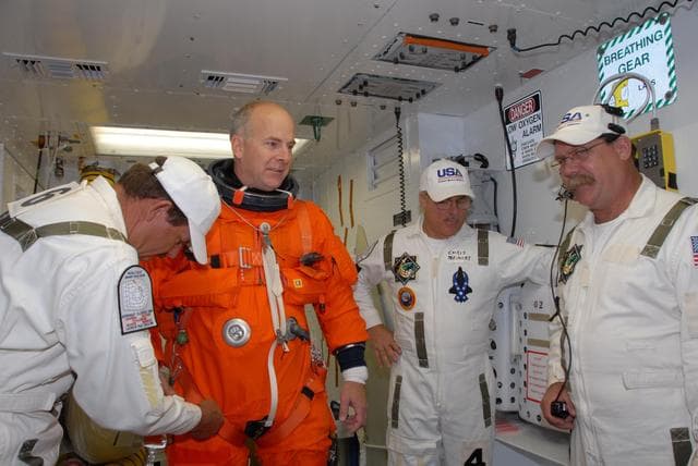 NASA image: KSC-07pd3430