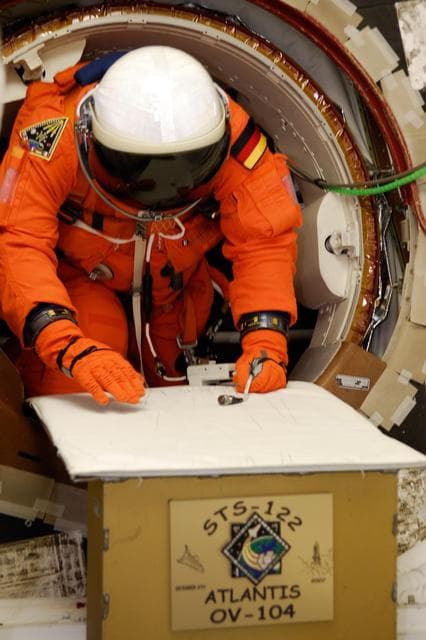 NASA image: KSC-07pd3443