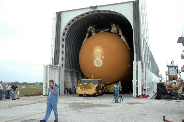 NASA image: KSC-07pd3487