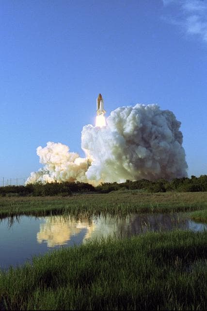 NASA image: KSC-07pp1464