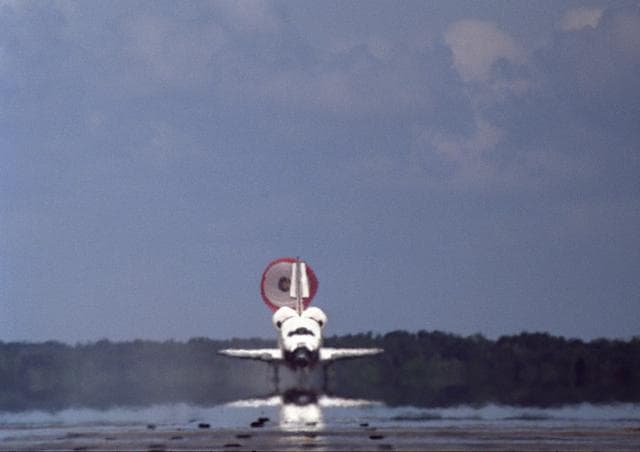 NASA image: KSC-07pp2349