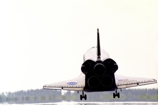 NASA image: KSC-07pp2350