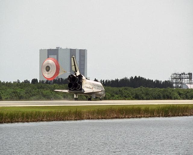 NASA image: KSC-07pp2357
