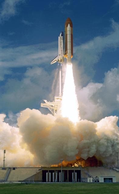 NASA image: KSC-07pp2990