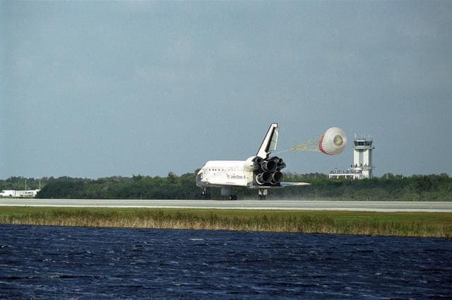 NASA image: KSC-07pp3251