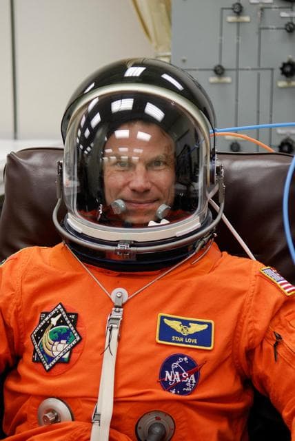 NASA image: KSC-08pd0189