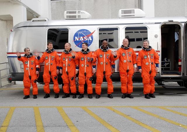 NASA image: KSC-08pd0201