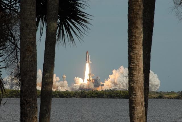 NASA image: KSC-08pd0209