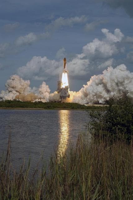 NASA image: KSC-08pd0212
