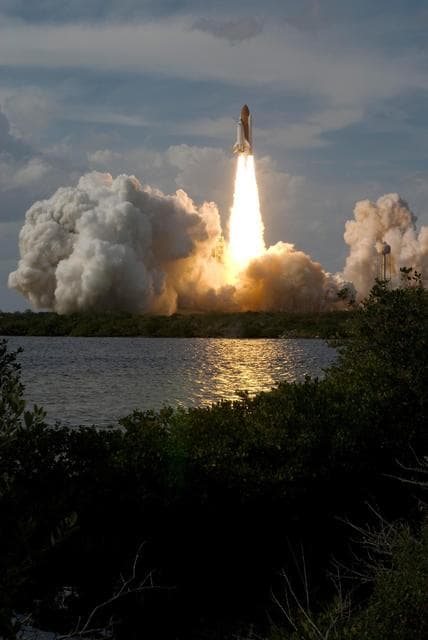 NASA image: KSC-08pd0214