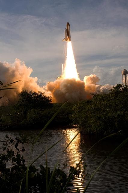 NASA image: KSC-08pd0215