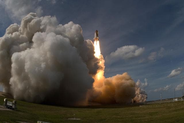 NASA image: KSC-08pd0220