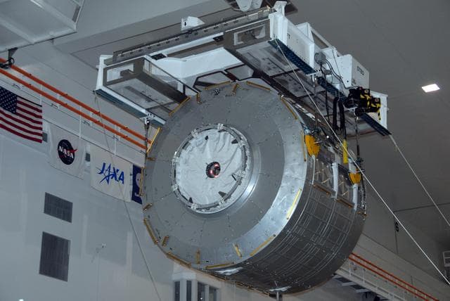 NASA image: KSC-08pd0253
