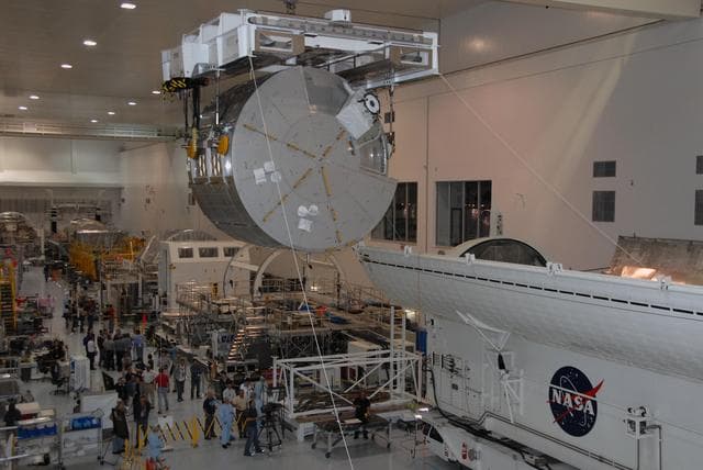 NASA image: KSC-08pd0255