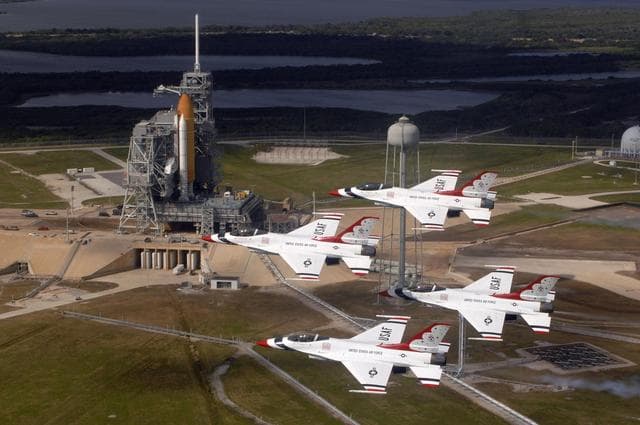NASA image: KSC-08pd0370