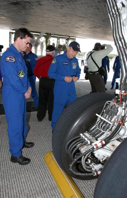 NASA image: KSC-08pd0402