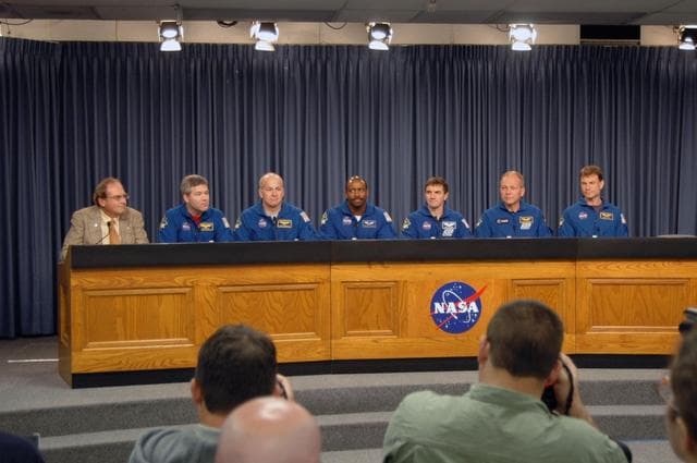 NASA image: KSC-08pd0415