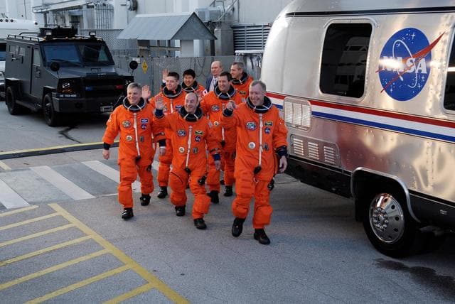 NASA image: KSC-08pd0553
