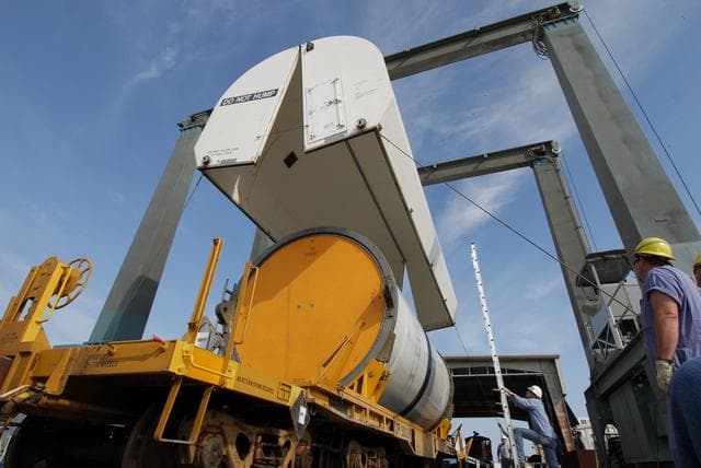 NASA image: KSC-08pd0631