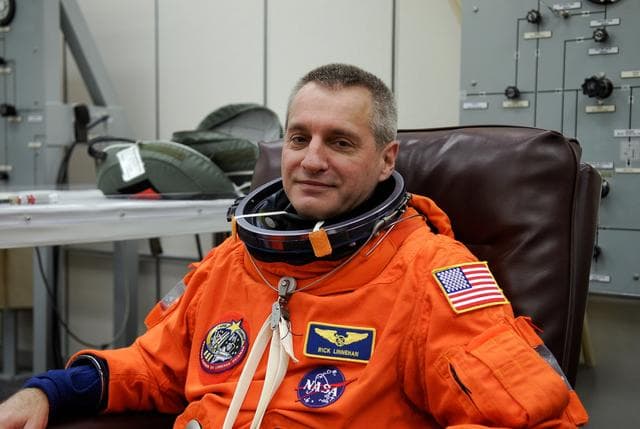 NASA image: KSC-08pd0679