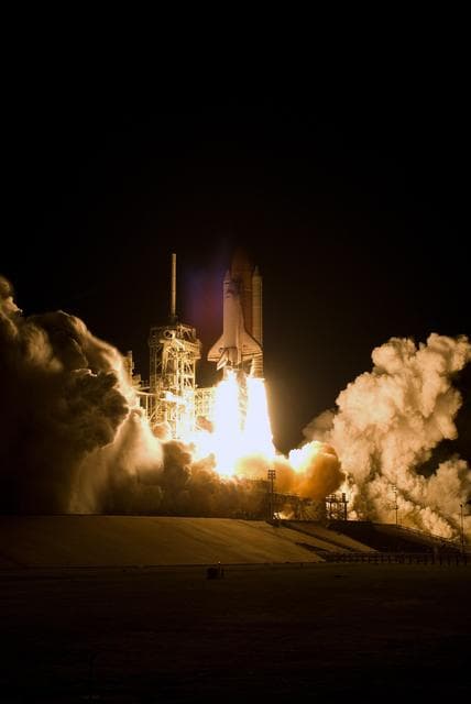 NASA image: KSC-08pd0711