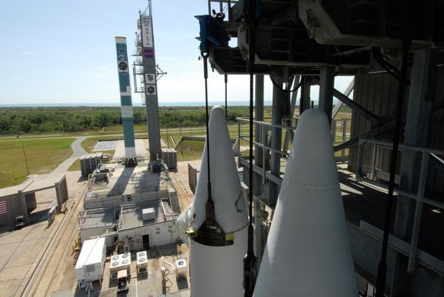 NASA image: KSC-08pd0859