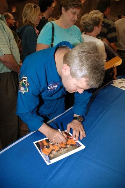 NASA image: KSC-08pd0960