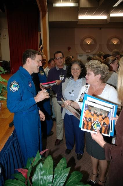 NASA image: KSC-08pd0962