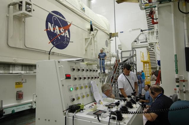 NASA image: KSC-08pd1009
