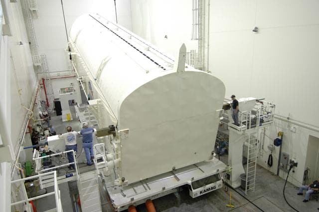 NASA image: KSC-08pd1011