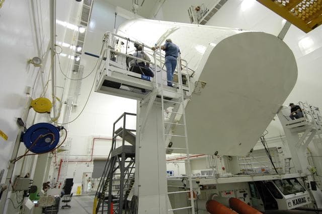 NASA image: KSC-08pd1013
