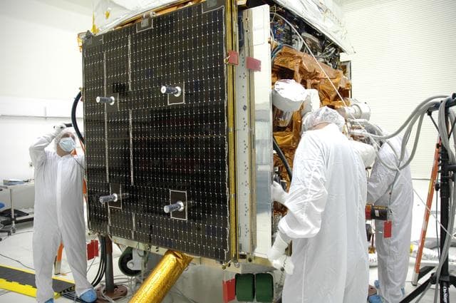 NASA image: KSC-08pd1037