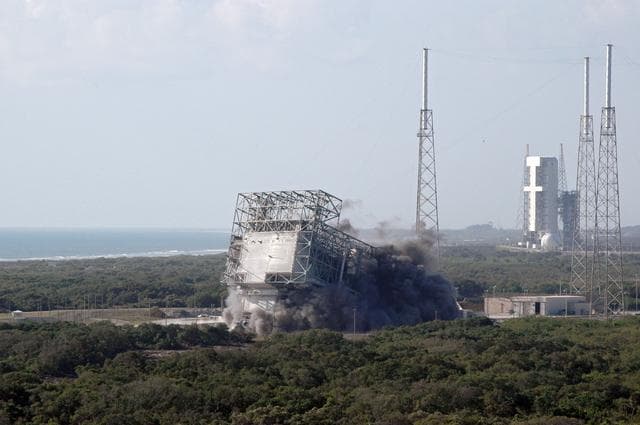 NASA image: KSC-08pd1058