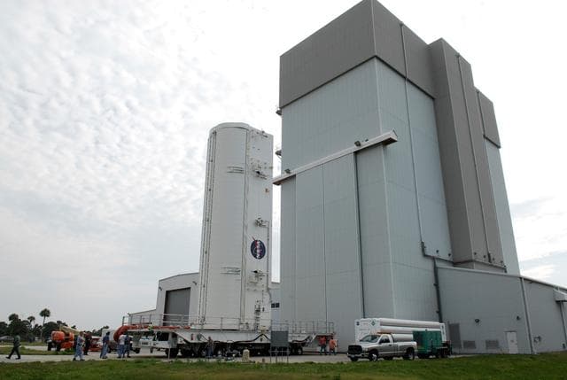 NASA image: KSC-08pd1069